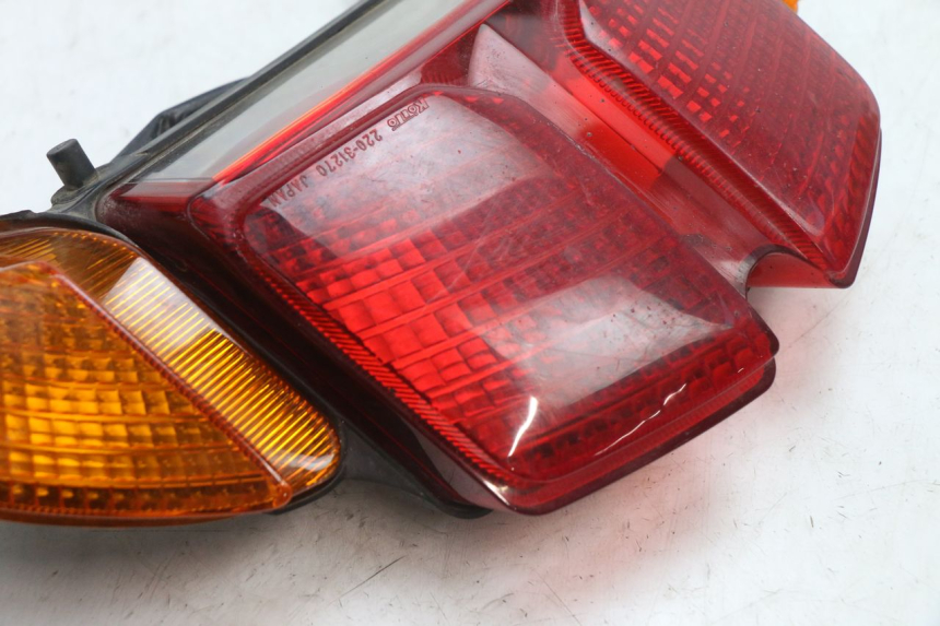 photo de TAIL LIGHT YAMAHA FJR 1300 (2001 - 2005) - Alternative perspective
