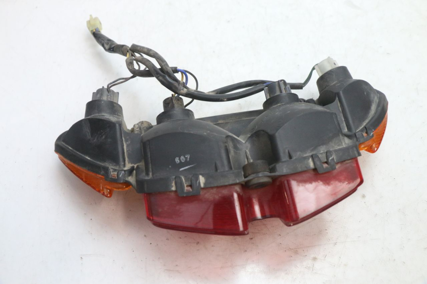 photo de TAIL LIGHT YAMAHA FJR 1300 (2001 - 2005) - Fixing points details
