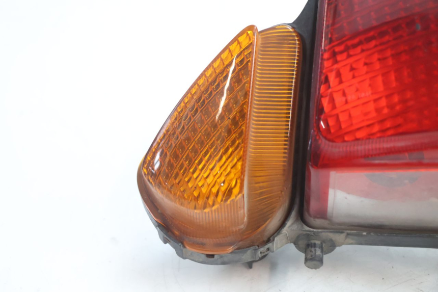photo de TAIL LIGHT YAMAHA FJR 1300 (2001 - 2005) - Component detail