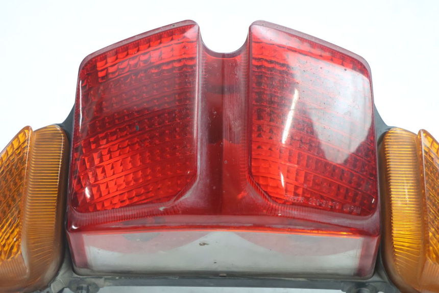 photo de TAIL LIGHT YAMAHA FJR 1300 (2001 - 2005) - Zoom on usage condition
