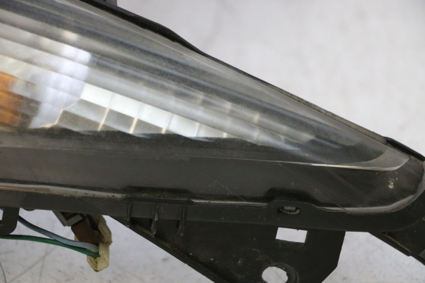 photo de TAIL LIGHT HONDA FJS SILVER WING SILVERWING 400 (2005 - 2008) - Alternative angle