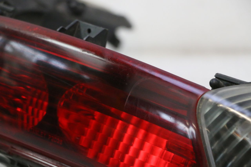 photo de TAIL LIGHT HONDA FJS SILVER WING SILVERWING 400 (2005 - 2008) - Used quality zoom