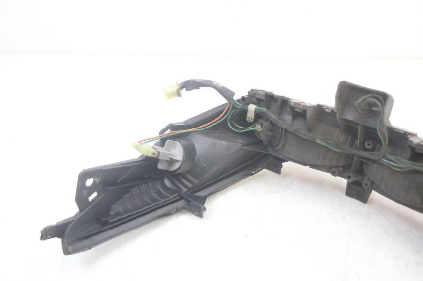 photo de TAIL LIGHT HONDA FJS SILVERWING SILVER WING 600 (2001 - 2010) - Additional view of the item