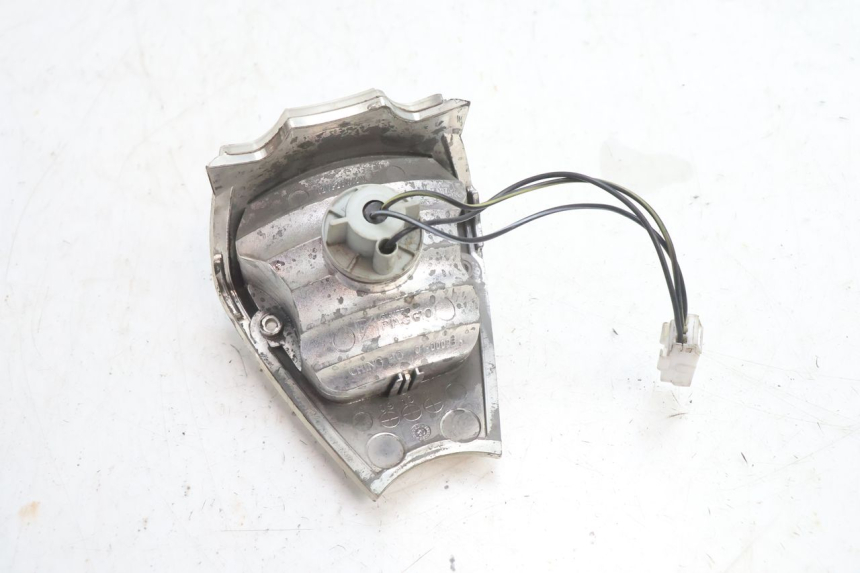 photo de REAR LIGHT PIAGGIO FLY 2T 50 (2004 - 2017) - Fixing points details