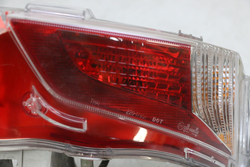photo de TAIL LIGHT HONDA FORZA ABS 300 (2013 - 2017) - Alternative perspective
