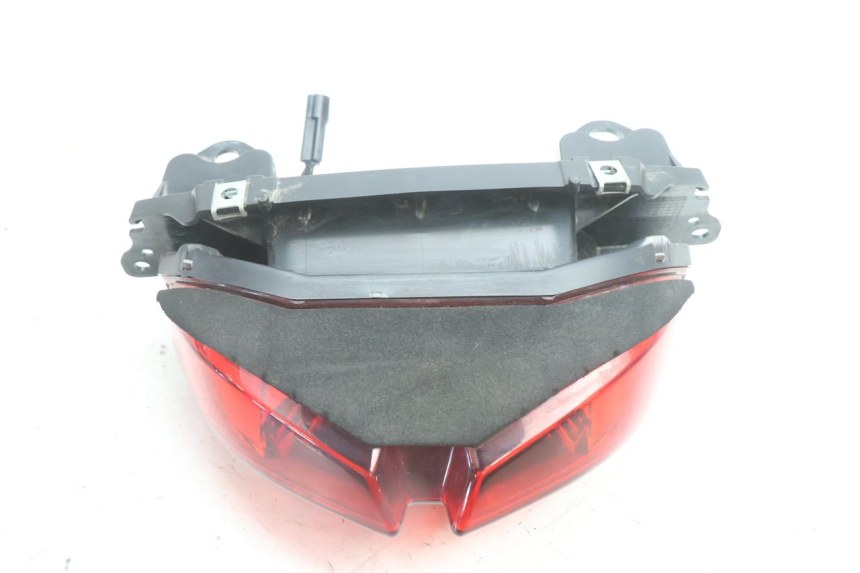photo de TAIL LIGHT YAMAHA FZ8 800 (2010 - 2016) - Technical close-up