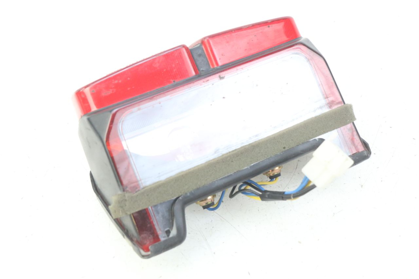 photo de REAR LIGHT YAMAHA FZS FAZER 600 (1998 - 2001) - Alternative perspective