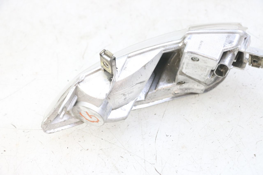 photo de LEFT TAIL LIGHT PIAGGIO IE MP3 YOURBAN 300 (2011 - 2016) - Zoom on usage condition
