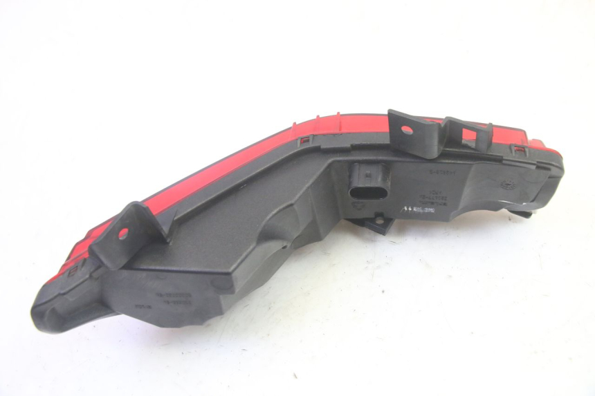 photo de LEFT TAIL LIGHT PIAGGIO MP3 HPE 350 (2018 - 2020) - Alternative perspective