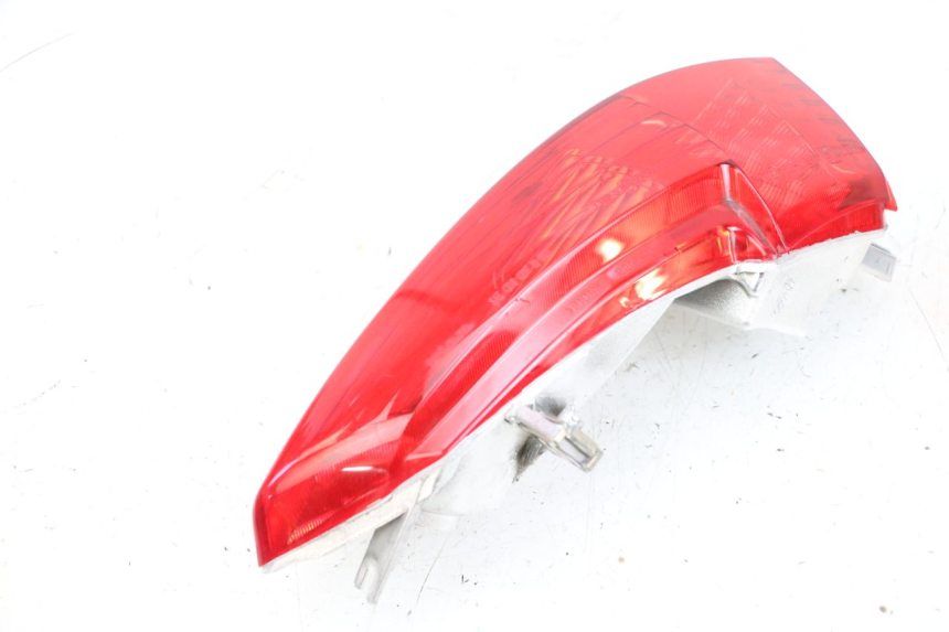 photo de LEFT TAIL LIGHT PIAGGIO MP3 HPE 300 (2019 - 2026) - Alternative perspective