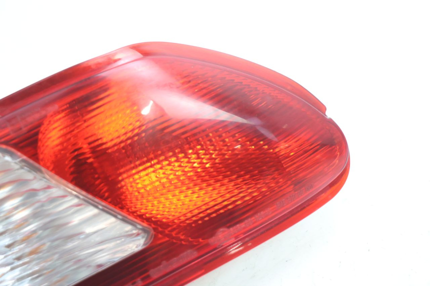 photo de LEFT TAIL LIGHT PIAGGIO MP3 LT 300 (2010 - 2016) - Zoom on usage condition