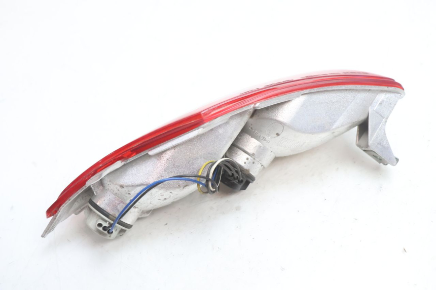 photo de LEFT TAIL LIGHT PIAGGIO MP3 LT 300 (2010 - 2016) - Alternative perspective