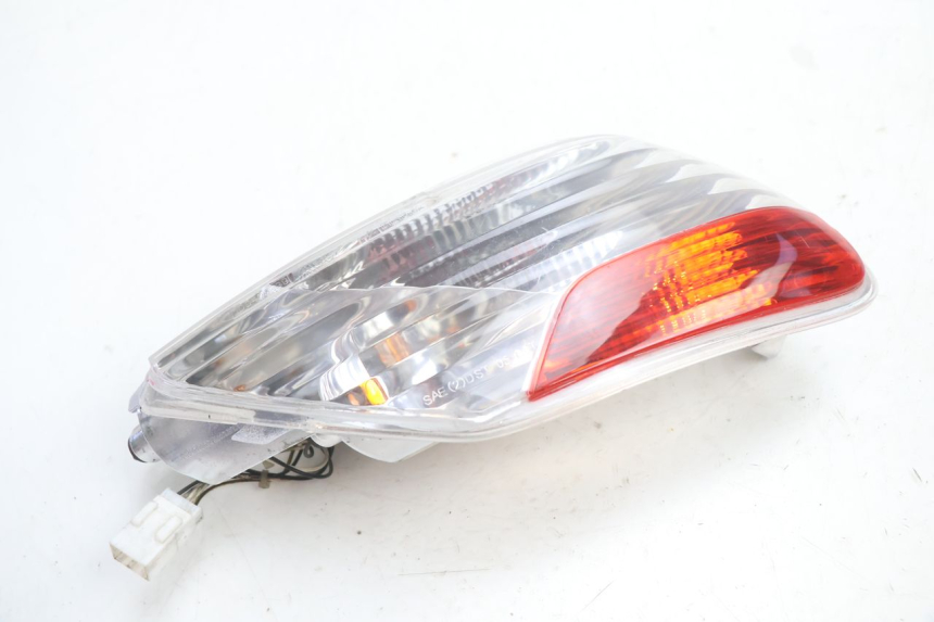 photo de LEFT REAR LIGHT PIAGGIO MP3 LT 400 (2007 - 2012) - Alternative perspective