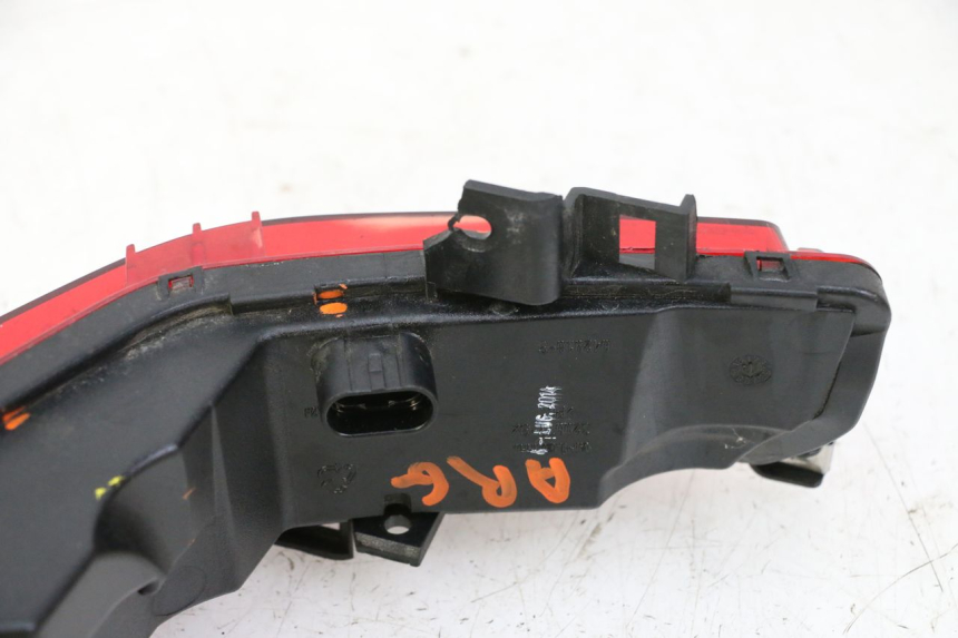 photo de LEFT TAIL LIGHT PIAGGIO MP3 500 (2014 - 2017) - Zoom on usage condition