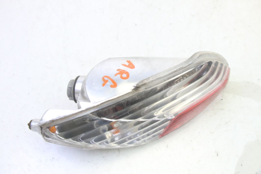 photo de LEFT TAIL LIGHT PIAGGIO MP3 125 (2006 - 2014) - Alternative perspective