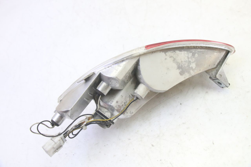 photo de LEFT TAIL LIGHT PIAGGIO MP3 RL 250 (2006 - 2010) - Technical close-up