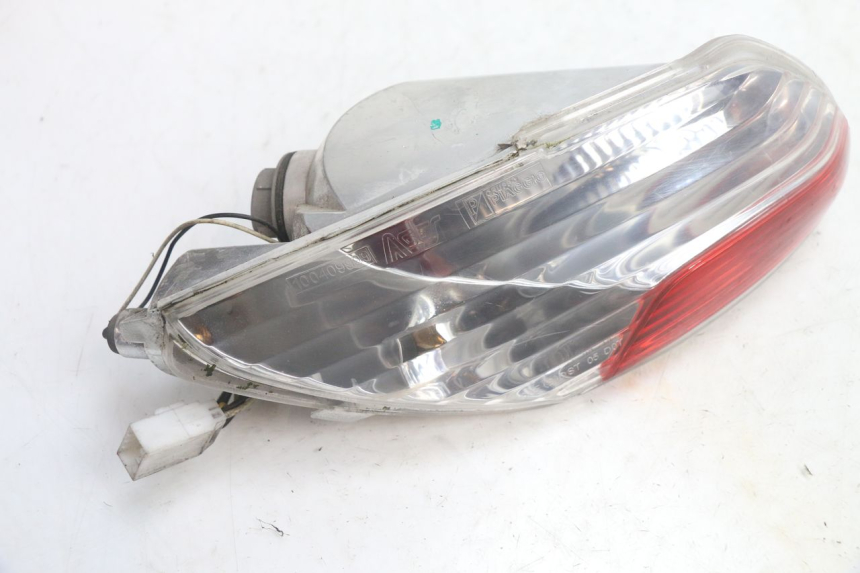 photo de LEFT TAIL LIGHT PIAGGIO MP3 125 (2006 - 2014) - Alternative perspective