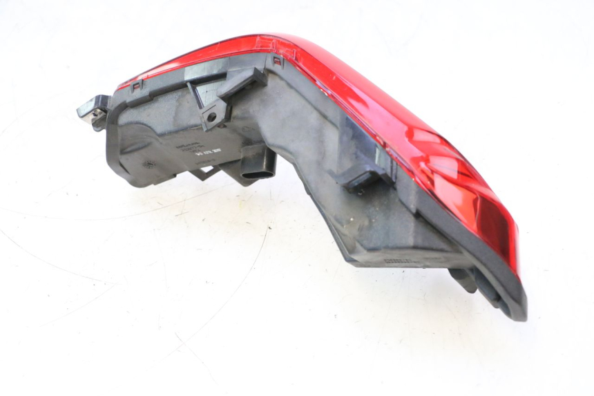 photo de LEFT TAIL LIGHT PIAGGIO MP3 500 (2016 - 2018) - Fixing points details