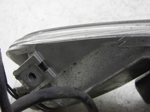 photo de LEFT TAIL LIGHT PIAGGIO CARNABY 125 (2007 - 2011) - Fixing points details