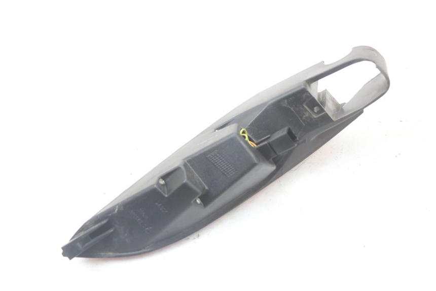 photo de LEFT REAR LIGHT PEUGEOT SATELIS 125 (2010 - 2012) - Fixing points details