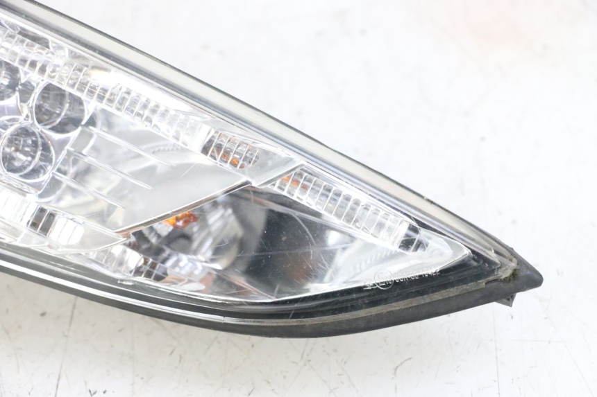 photo de LEFT TAIL LIGHT PEUGEOT SATELIS 125 (2013 - 2018) - Distinctive features
