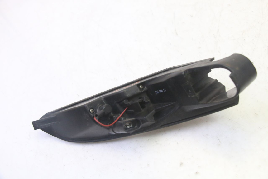 photo de LEFT TAIL LIGHT PEUGEOT SATELIS 125 (2013 - 2018) - Fixing points details