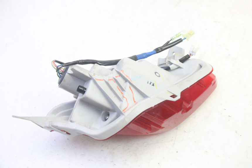 photo de LEFT TAIL LIGHT YAMAHA TRICITY 300 (2020 - 2024) - Surface and material condition