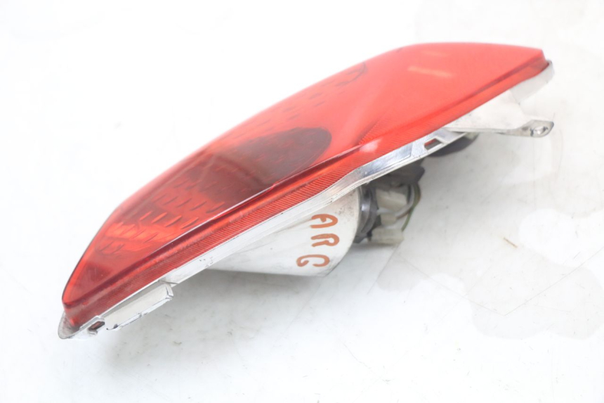 photo de LEFT REAR LIGHT YAMAHA XMAX X-MAX 125 (2006 - 2009) - Alternative perspective