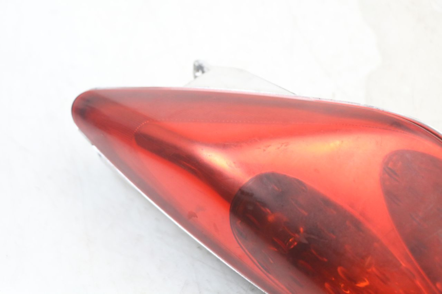photo de LEFT REAR LIGHT YAMAHA XMAX X-MAX 125 (2006 - 2009) - Component detail