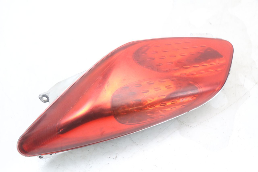 photo de LEFT REAR LIGHT YAMAHA XMAX X-MAX 125 (2006 - 2009) - Alternative perspective