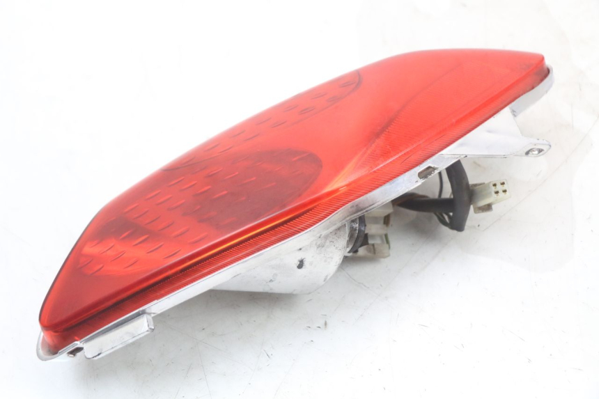 photo de LEFT REAR LIGHT YAMAHA XMAX X-MAX 125 (2006 - 2009) - Technical close-up