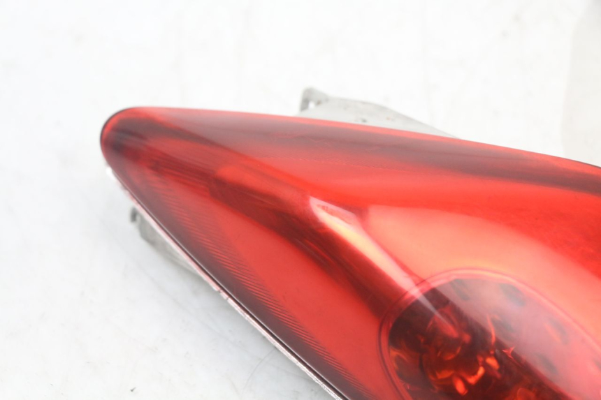 photo de LEFT REAR LIGHT YAMAHA XMAX X-MAX 125 (2006 - 2009) - Component detail