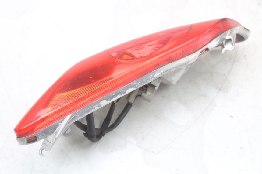 photo de LEFT REAR LIGHT YAMAHA XMAX X-MAX 125 (2006 - 2009) - Technical close-up