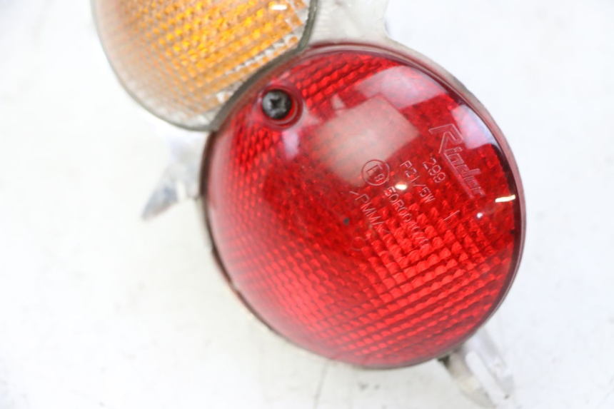 photo de LEFT TAIL LIGHT YAMAHA YP MAJESTY 125 (2002 - 2006) - Product overview