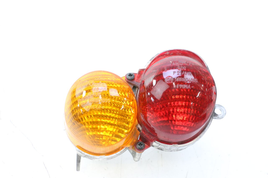 photo de LEFT TAIL LIGHT YAMAHA YP MAJESTY 125 (1998 - 2001) - Main view