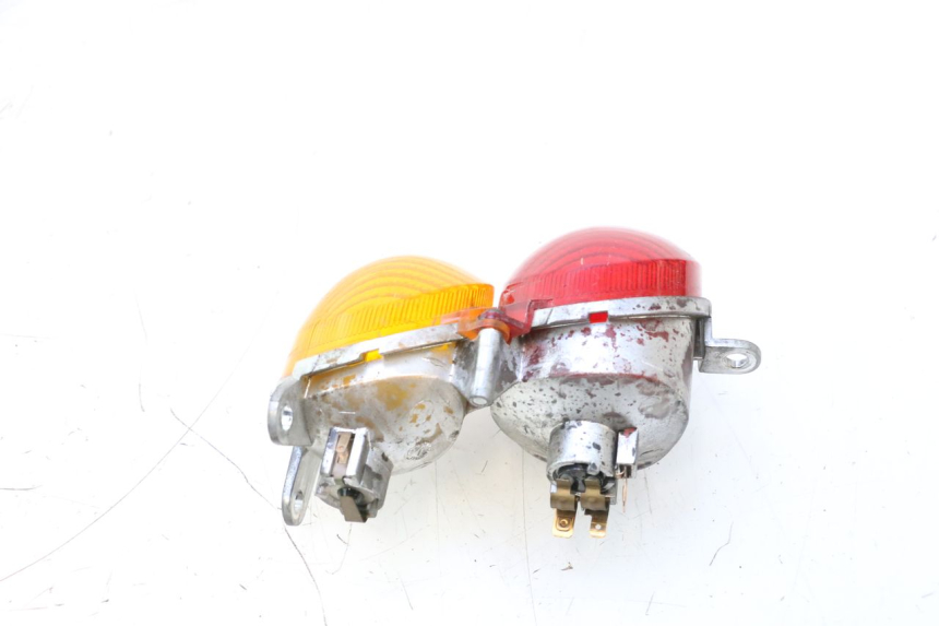 photo de LEFT TAIL LIGHT YAMAHA YP MAJESTY 125 (1998 - 2001) - Zoom on usage condition