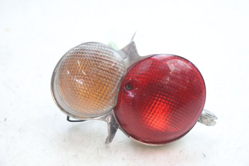 photo de LEFT TAIL LIGHT YAMAHA YP MAJESTY 125 (2002 - 2006) - Main view