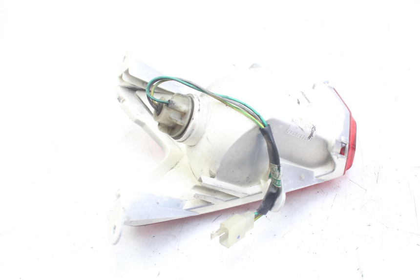 photo de TAIL LIGHT PEUGEOT GEOPOLIS RS 125 (2007 - 2009) - Alternative perspective