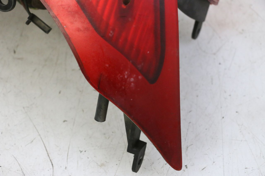 photo de TAIL LIGHT KYMCO GRAND DINK 125 (2002 - 2007) - Technical close-up