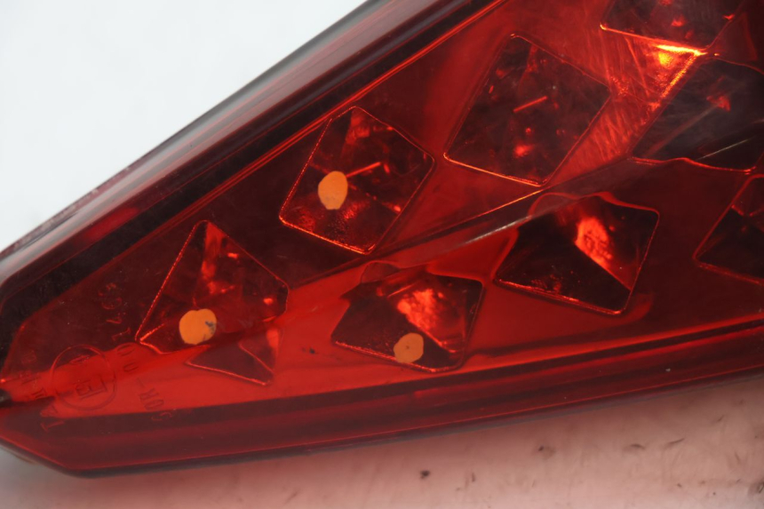 photo de REAR LIGHT TNT MOTOR GRIDO 2T 50 (2010 - 2019) - Zoom on usage condition