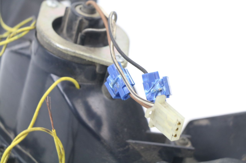 photo de TAIL LIGHT SUZUKI GSF N BANDIT 600 (1996 - 1999) - Alternative perspective