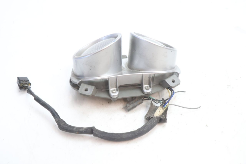 photo de TAIL LIGHT SUZUKI GSR 600 (2005 - 2012) - Alternative perspective