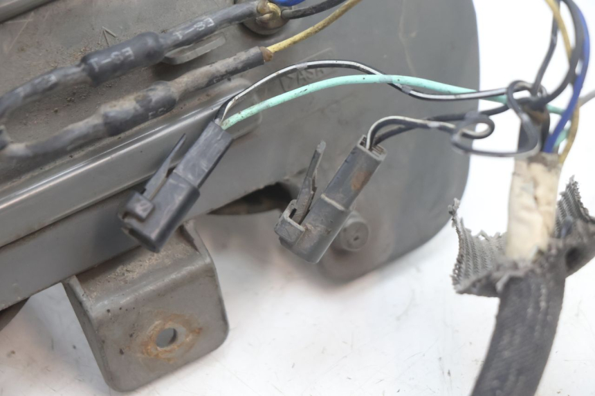 photo de TAIL LIGHT SUZUKI GSR 600 (2005 - 2012) - Checked used part