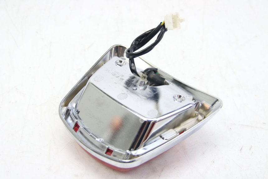 photo de REAR LIGHT JM MOTORS GT LINE 4T 50 (2021 - 2023) - Surface and material condition
