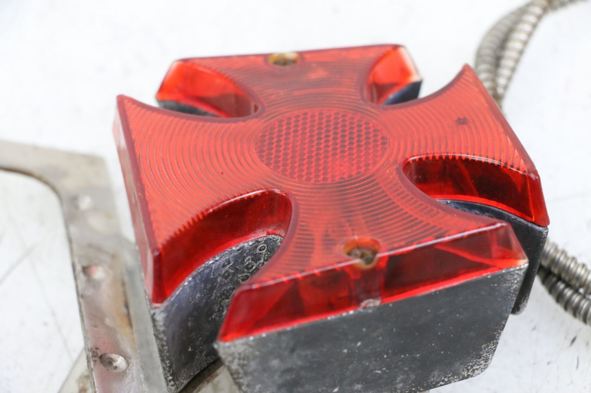 photo de TAIL LIGHT HONDA VT C2 SHADOW 750 (1997 - 2001) - Alternative perspective