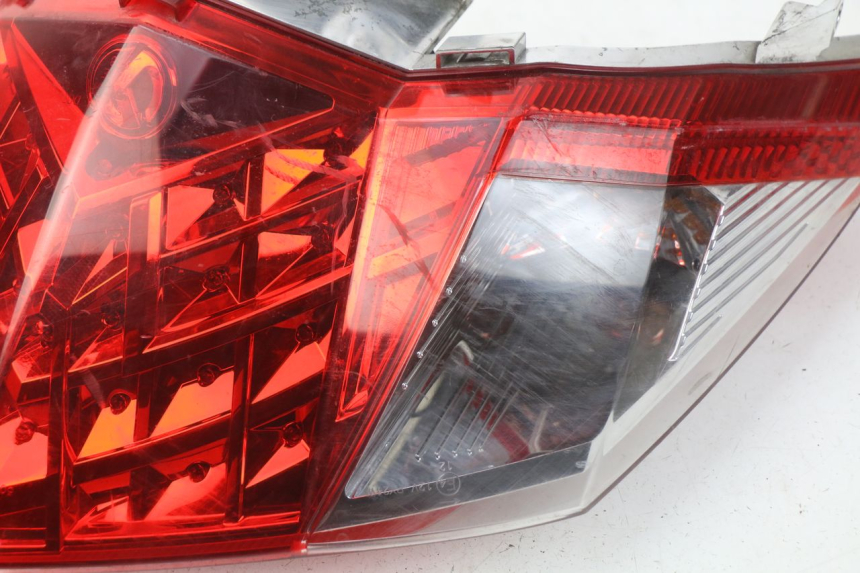 photo de TAIL LIGHT SYM JOYMAX 250 (2013 - 2017) - Distinctive features
