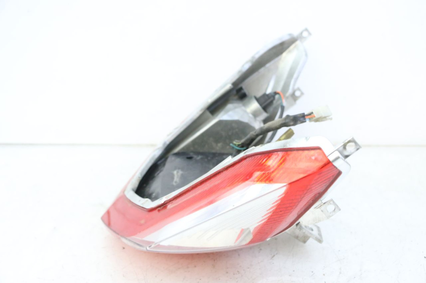 photo de TAIL LIGHT SYM JOYMAX 125 (2010 - 2017) - Fixing points details