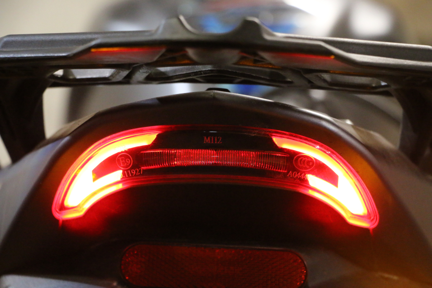 photo de TAIL LIGHT KIDEN KD125-G 125 (2018 - 2022) - Surface and material condition