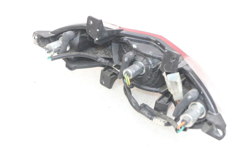 photo de REAR LIGHT PEUGEOT KISBEE 2T 50 (2010 - 2017) - Zoom on usage condition