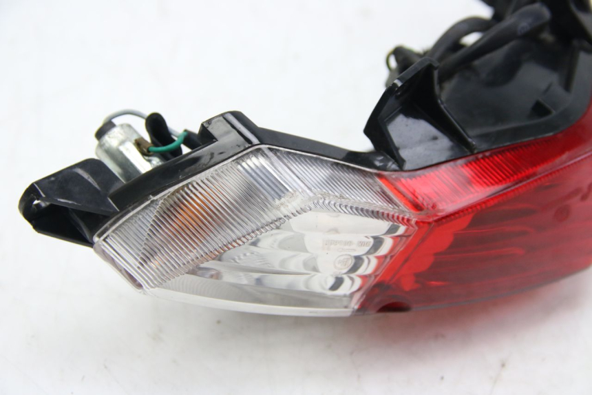photo de REAR LIGHT PEUGEOT KISBEE 4T 50 (2010 - 2017) - Fixing points details